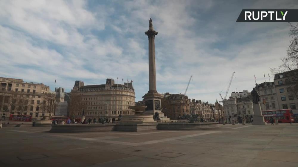 Opuszczony Londyn w obliczu pandemii koronawirusa. Rekordowa liczba zgonów na Wyspach