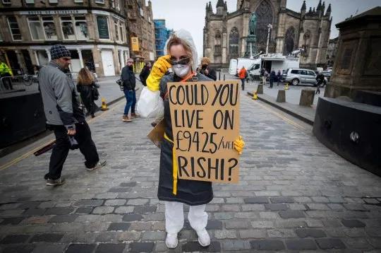 Koronawirus: Osoby samozatrudnione, które straciły zarobki z powodu koronawirusa otrzymają zasiłek w wysokości 80% swoich dochodów?