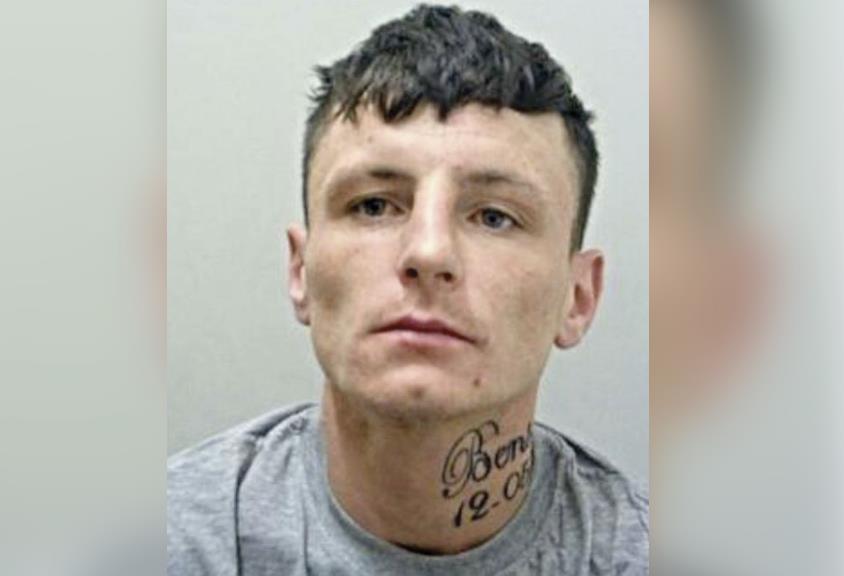 Mężczyzna, który opluł policjantów i powiedział, że ma koronawirusa trafił do więzienia