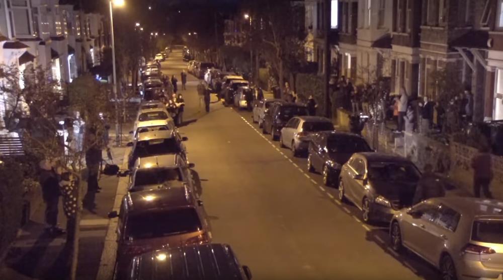 Dziś o 20:00 mieszkańcy Wielkiej Brytanii ponownie podziękują oklaskami pracownikom służby zdrowia