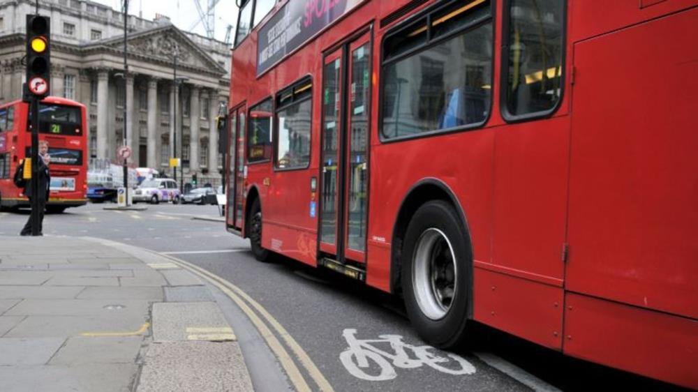Koronawirus: Kierowcy autobusów boją się o własne życie. Zmarło 5 pracowników londyńskich autobusów