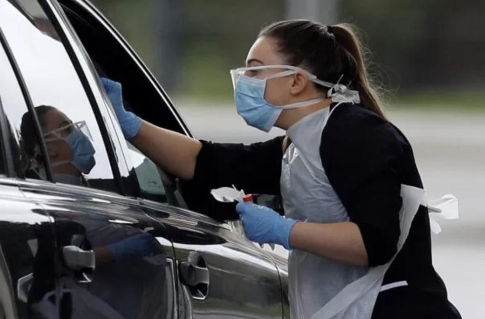 Kolejne 761 osób zmarło po zarażeniu koronawirusem w UK