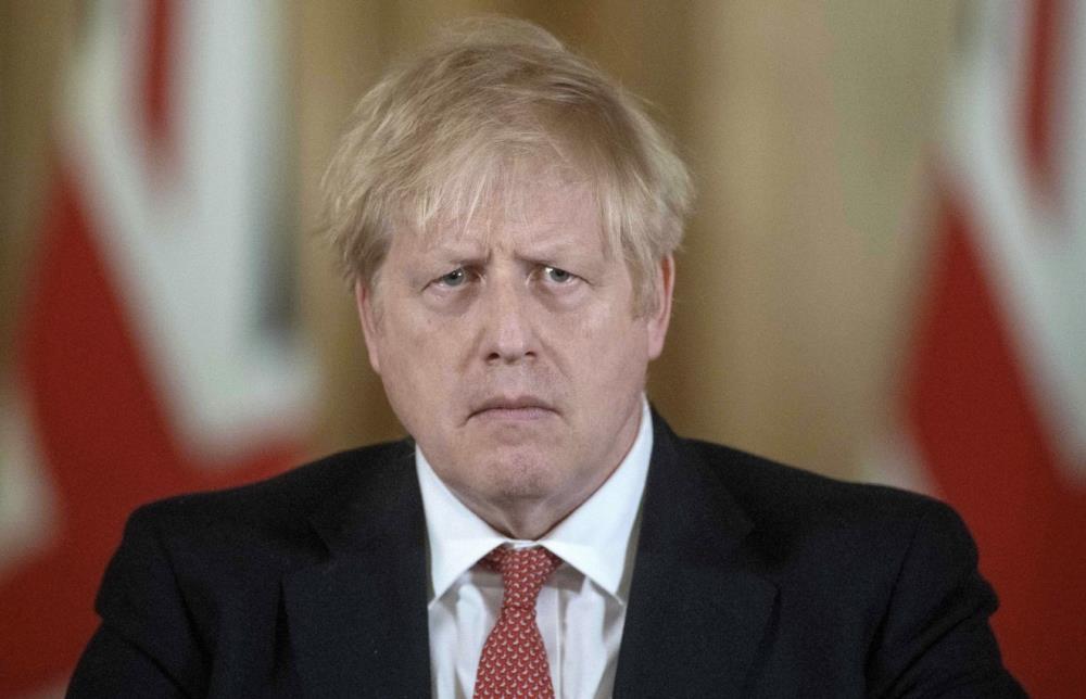 Koronawirus: Brytyjski rząd zmarnował pięć tygodni. Można było uniknąć tysięcy ofiar