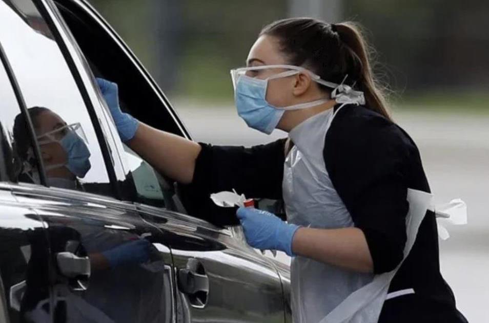 Kolejne 768 osób zmarło po zarażeniu koronawirusem