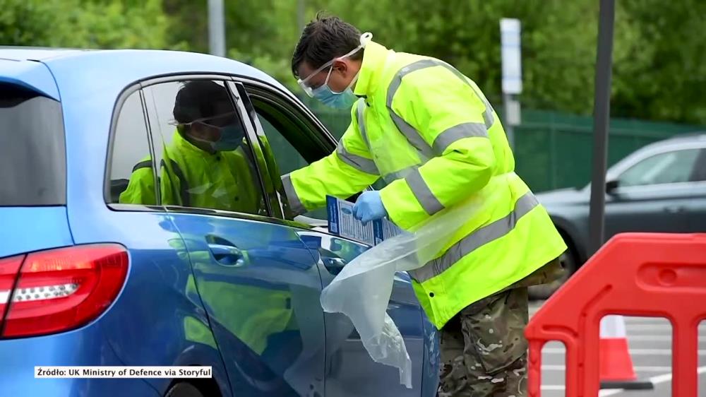 Mobilne punkty testowe. Brytyjska armia pomaga w walce z koronawirusem