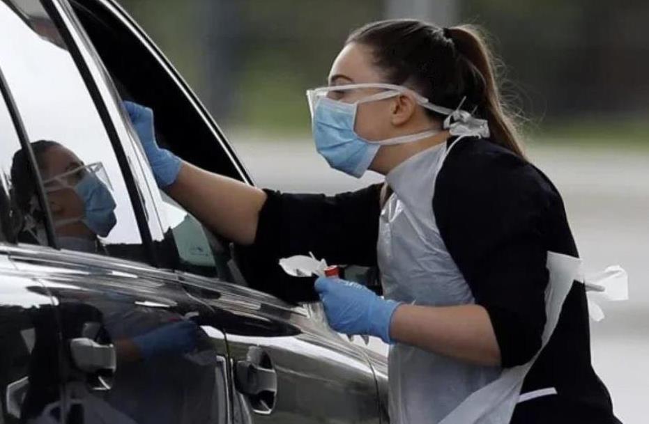 Nowe testy na obecność koronawirusa trafią do UK.  Ich skuteczność wynosi 100 proc.