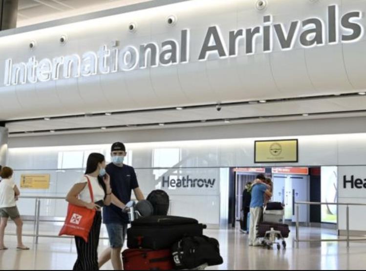 Wielka Brytania wprowadza 14-dniową kwarantannę dla przyjeżdżających