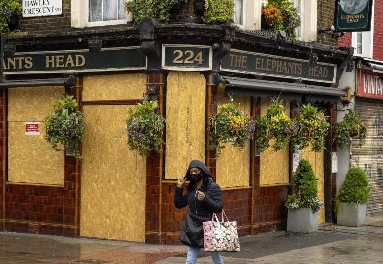 Od 15 czerwca zostanie otwarte więcej sklepów, puby i zakłady fryzjerskie najwcześniej za miesiąc