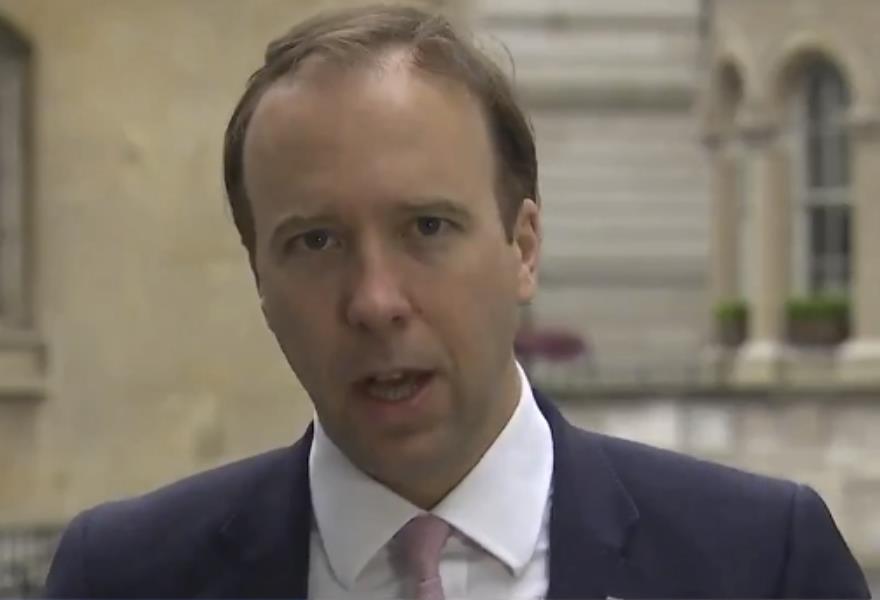 Rząd chce wprowadzić obowiązek rejestracji przed pójściem do pubu