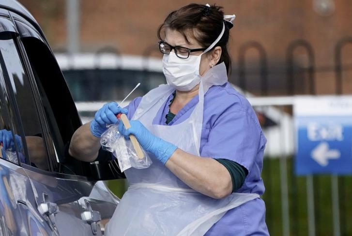 Ponad 1000 zakażeń koronawirusem – to najwyższy wzrost od końca czerwca