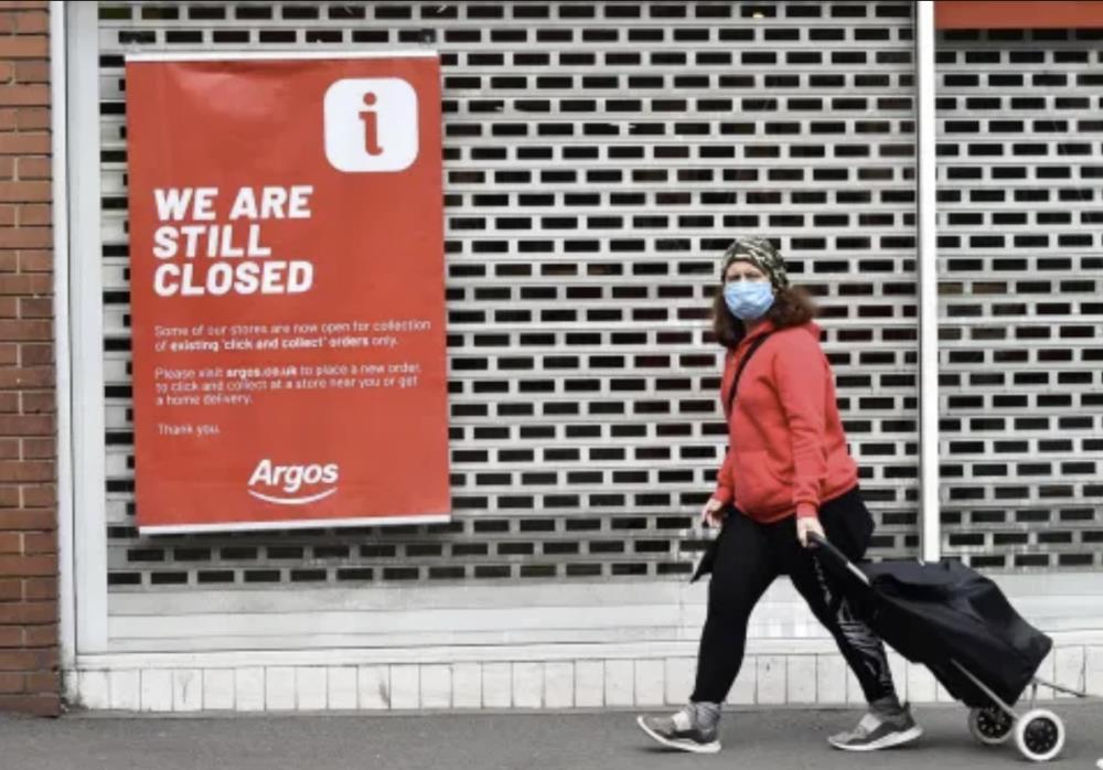 Gospodarka Wielkiej Brytanii skurczyła się o ponad 20 proc.