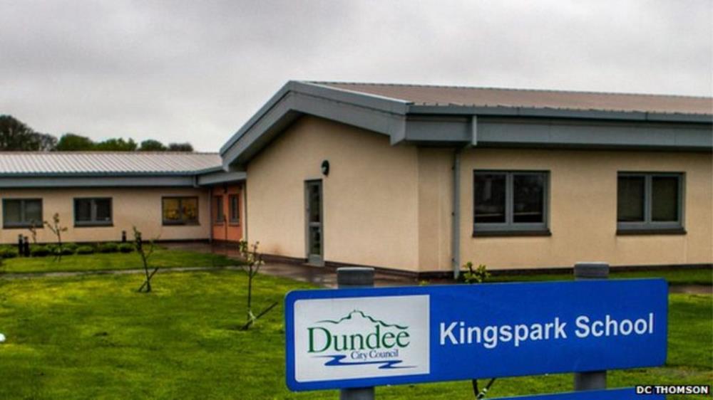 Zamknięto szkołę w Szkocji. 22 osoby uzyskały pozytywny wynik testu na obecność koronawirusa