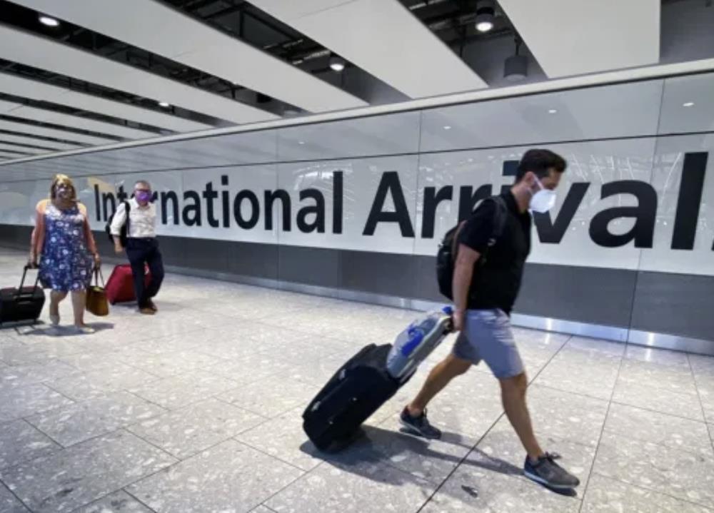 Francja zapowiada kwarantannę dla przyjeżdżających z Wielkiej Brytanii