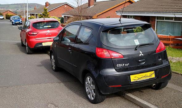 Rząd chce wprowadzić zakaz parkowania na chodnikach w całej Anglii