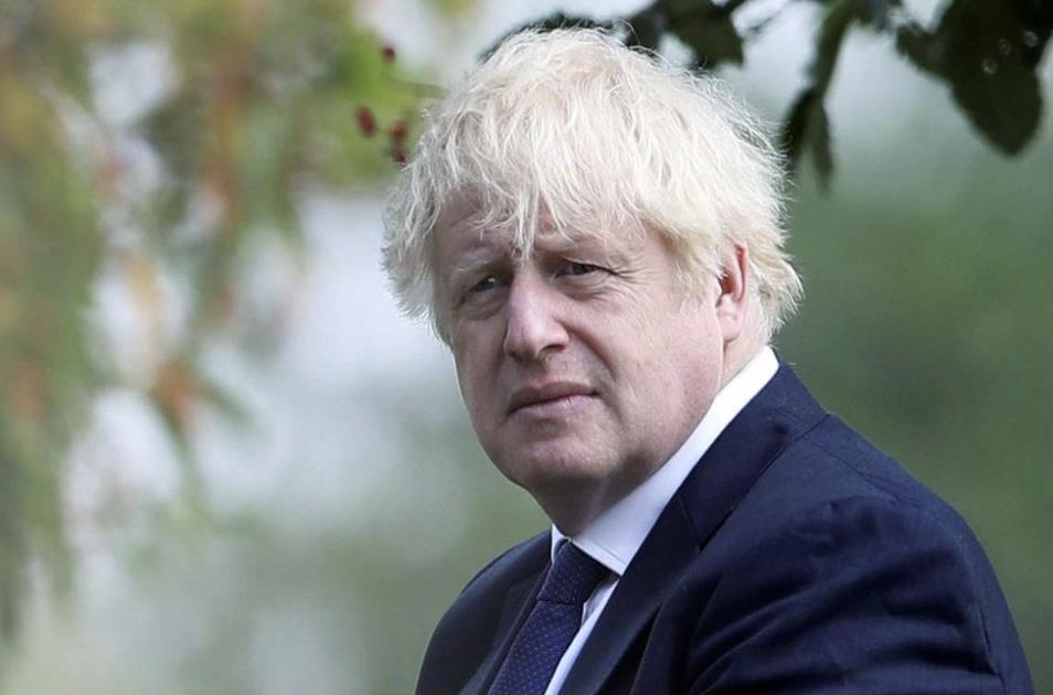Premier Boris Johnson odmówił spotkania z rodzinami ofiar Covid-19, mimo że to obiecał