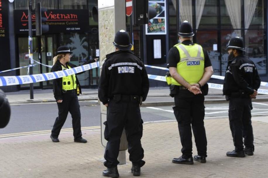 Ataki nożownika w Birmingham: Mężczyzna oskarżony o morderstwo i siedem prób dokonania morderstwa