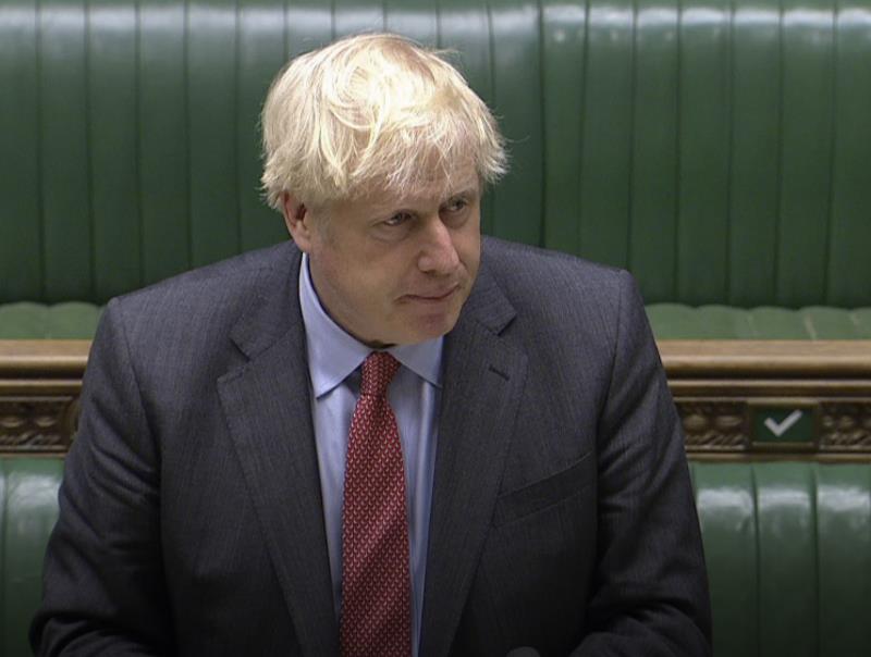 Boris Johnson ogłosił nowe restrykcje i kary mające ograniczyć ilość zakażeń koronawirusem