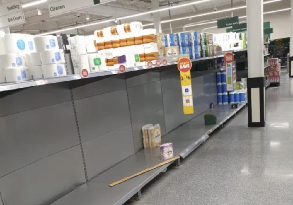Panika zakupowa w UK! Morrisons wprowadza limity na papier toaletowy i środki dezynfekujące