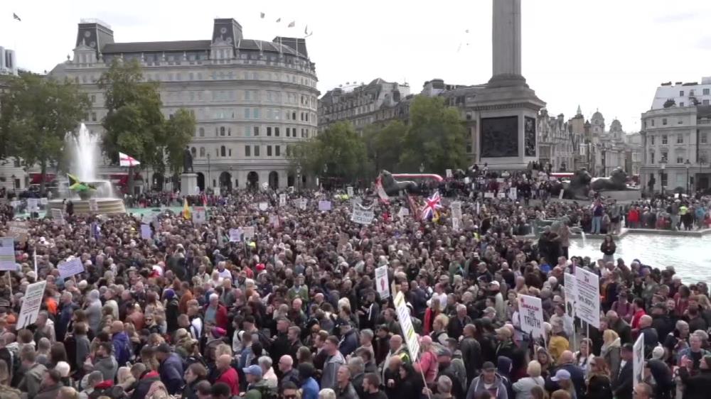 Protesty przeciwko nowym obostrzeniom. Tysiące ludzi na ulicach Londynu