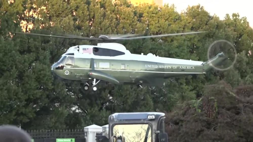 Trump przetransportowany śmigłowcem do szpitala. Amerykański prezydent choruje na COVID-19