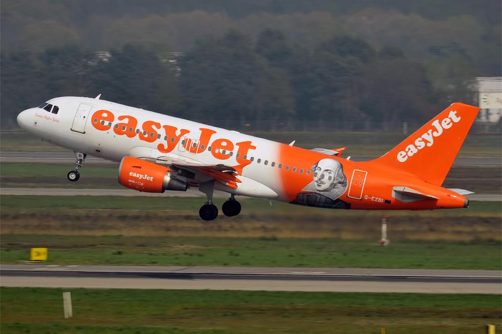 Linie lotnicze EasyJet straciły 845 mln funtów z powodu pandemii