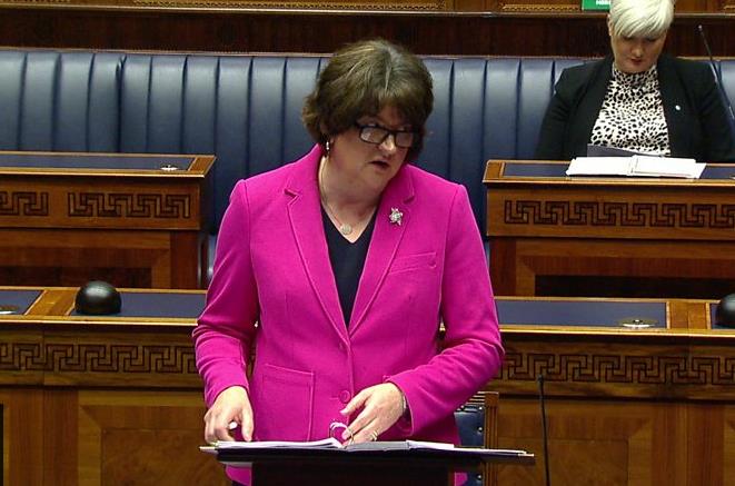 Irlandia Północna zamyka szkoły i wprowadza lockdown