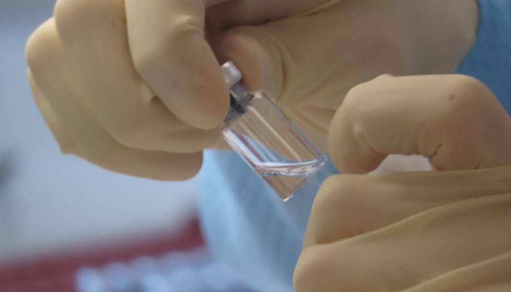 Wielka Brytania otrzyma 10 mln dawek nowej szczepionki przed świętami Bożego Narodzenia