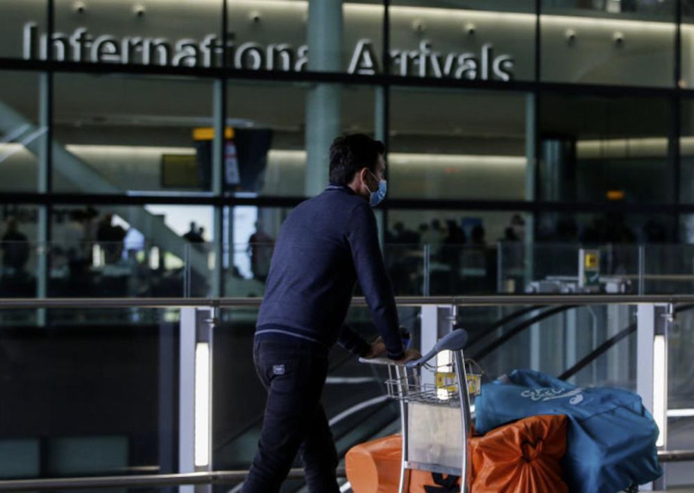 Kwarantanna po przyjeździe do UK zostanie skrócona do pięciu dni