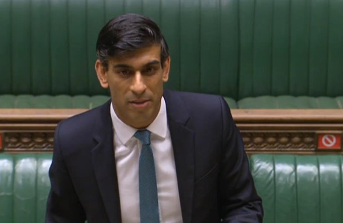 Rząd zamraża pensje w sektorze publicznym, podwyżki otrzymają tylko lekarze i pielęgniarki