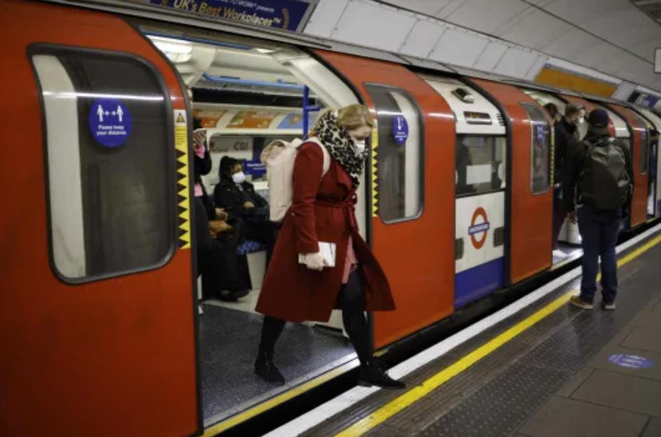 Londyńskie metro nie będzie kursować w Sylwestra, aby ludzie nie jeździli na imprezy