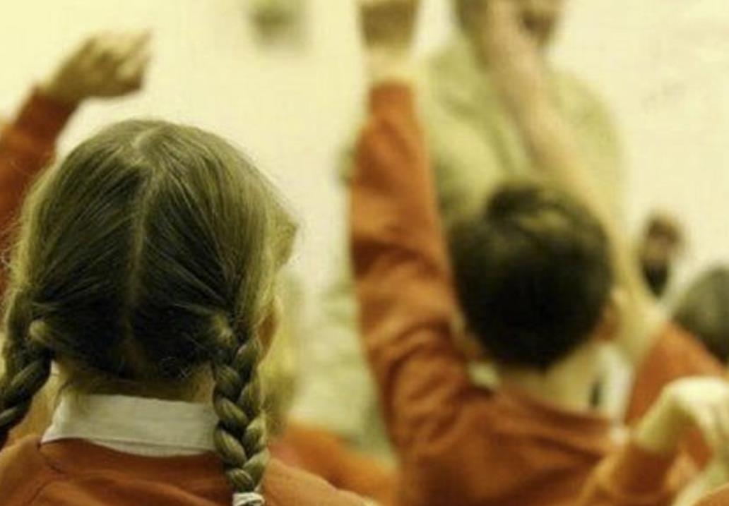 Nagła decyzja rządu. Wcześniejsze zamknięcie szkół przed świętami Bożego Narodzenia