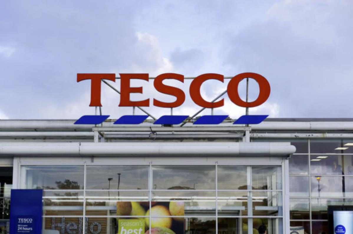 Brexit: Tesco gromadzi zapasy na wypadek zakłóceń w dostawach