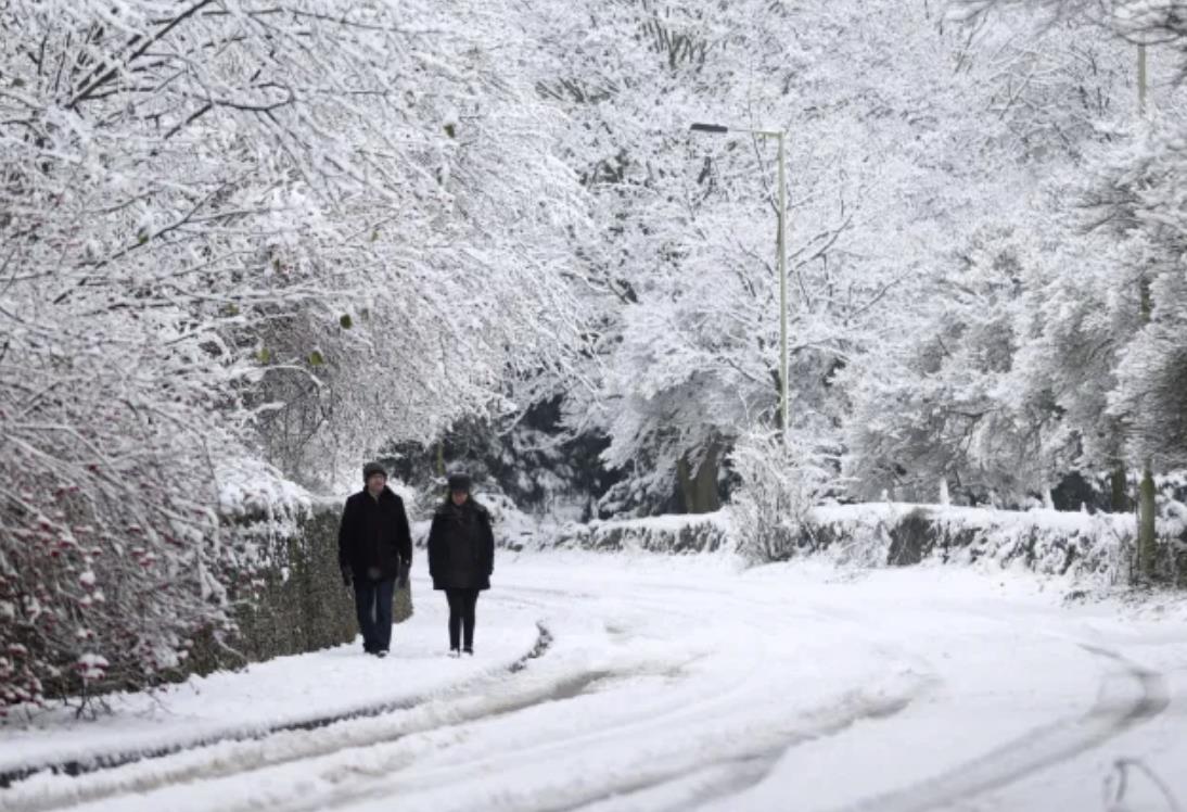 Met Office zapowiada więcej opadów śniegu. Żółte alerty obowiązują do czwartku