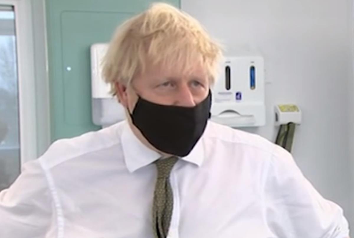 Premier Wielkiej Brytanii potwierdził, że wkrótce zostaną ogłoszone bardziej rygorystyczne restrykcje