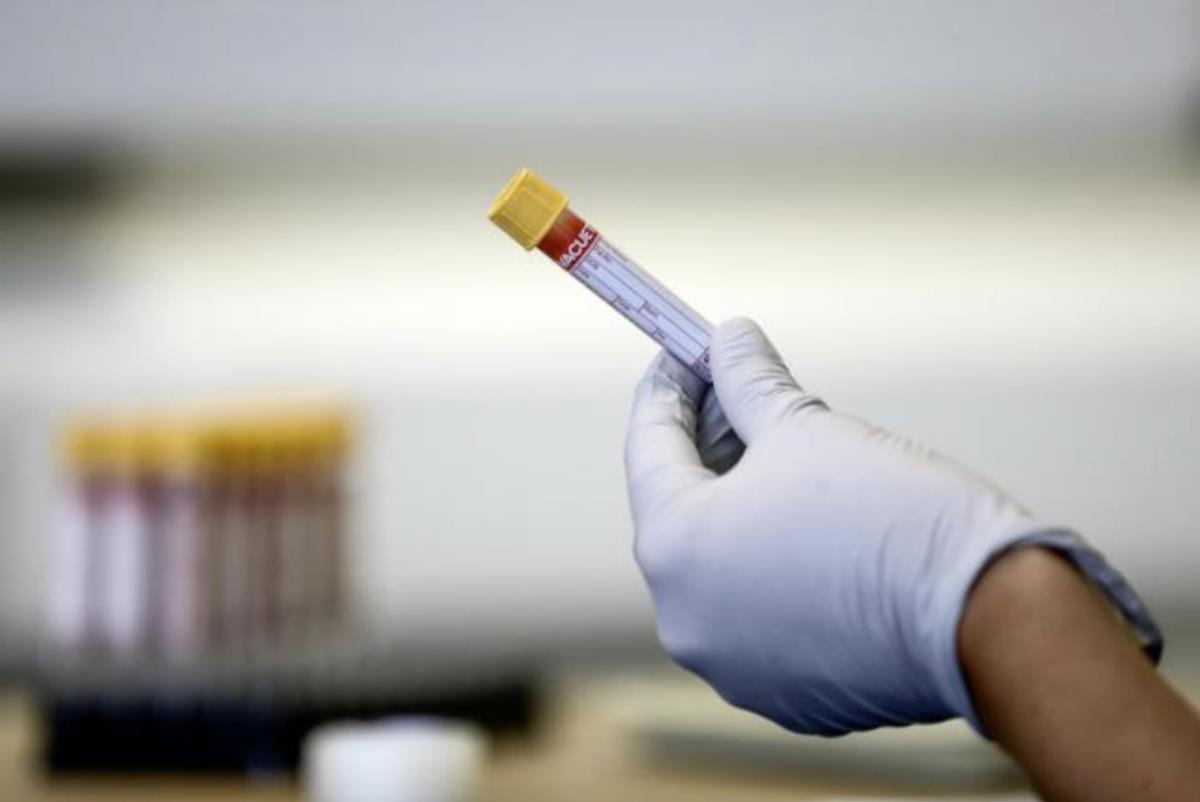 W UK rozpoczęły się badania kliniczne sprayu do nosa zabijającego koronawirusa