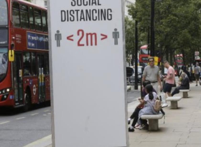 Dystans społeczny w Wielkiej Brytanii zostanie zwiększony do 3 metrów?