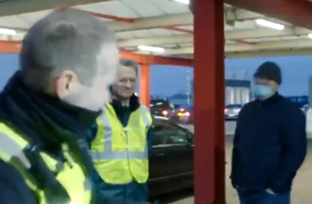 „Welcome to the Brexit”  Celnicy w Holandii skonfiskowali kanapki brytyjskim kierowcom