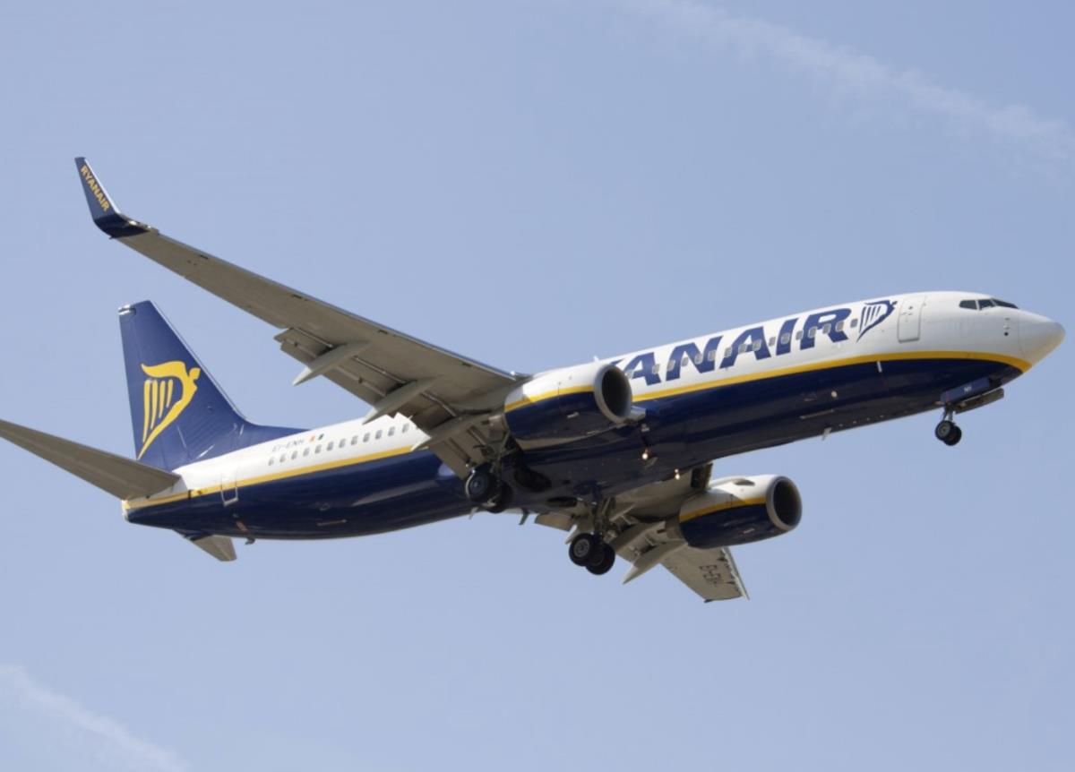 Ryanair i Wizz Air zawieszają większość lotów między  Wielką Brytanią i Polską