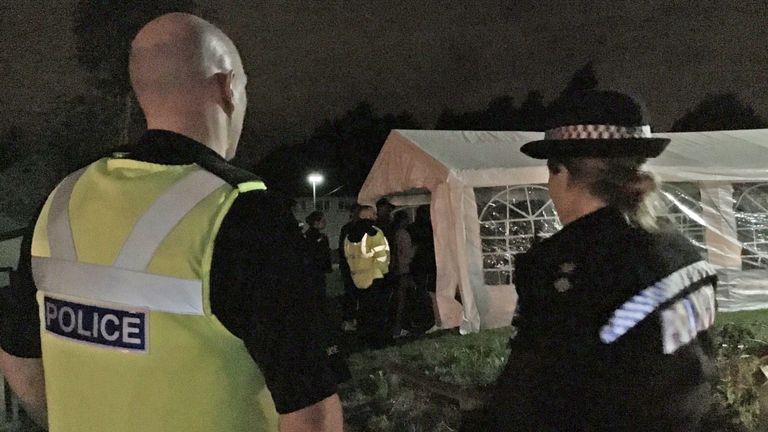 800 funtów kary za uczestniczenie w imprezach domowych podczas lockdownu