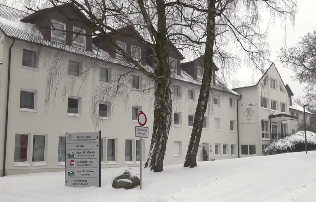 14 zaszczepionych pensjonariuszy z domu opieki w Niemczech zakażonych brytyjską odmianą koronawirusa