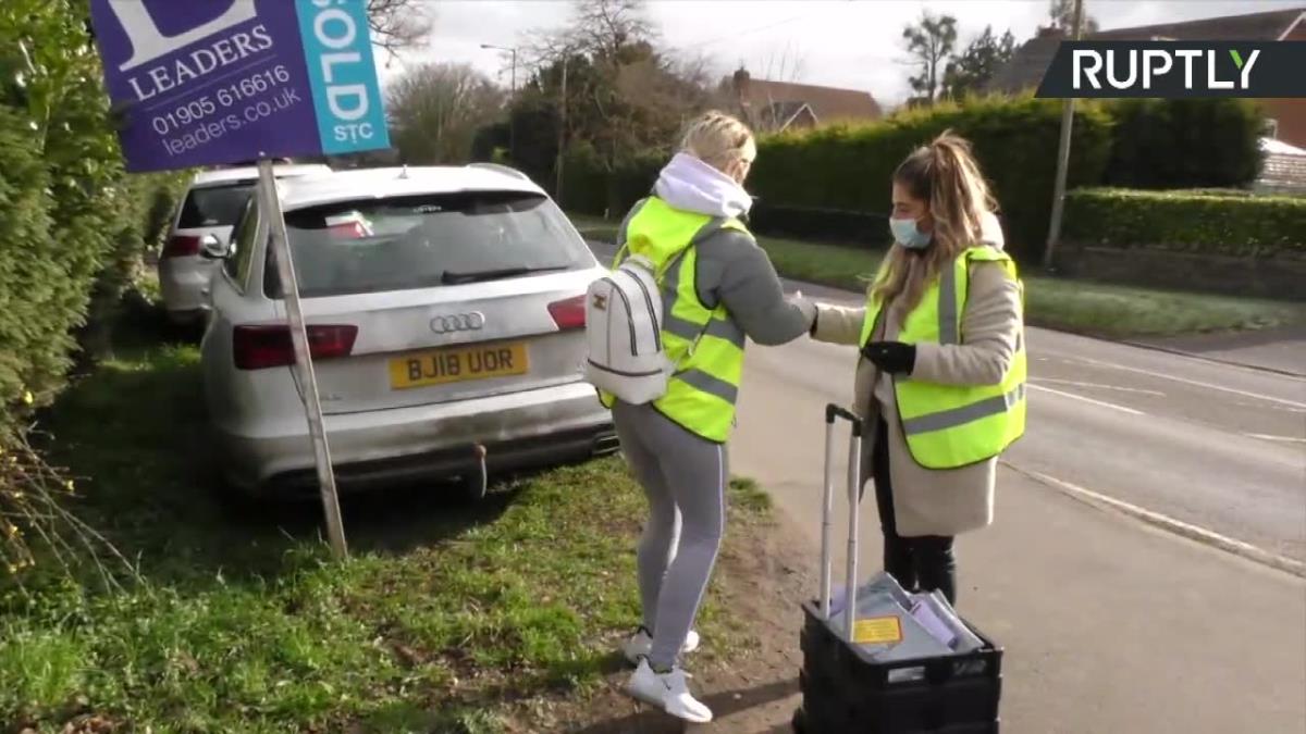 Testy na koronawirusa dla każdego i to z dostawą pod drzwi. Anglia walczy z południowoafrykańską mutacją koronawirusa