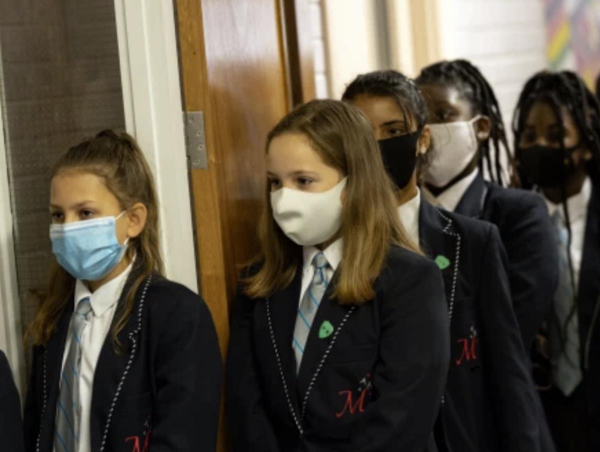 Noszenie masek nie będzie obowiązkowe w szkołach