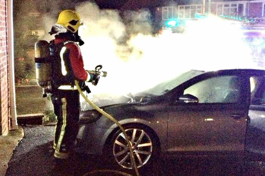 Atak podpalacza w Dudley - siedem pojazdów stanęło w ogniu