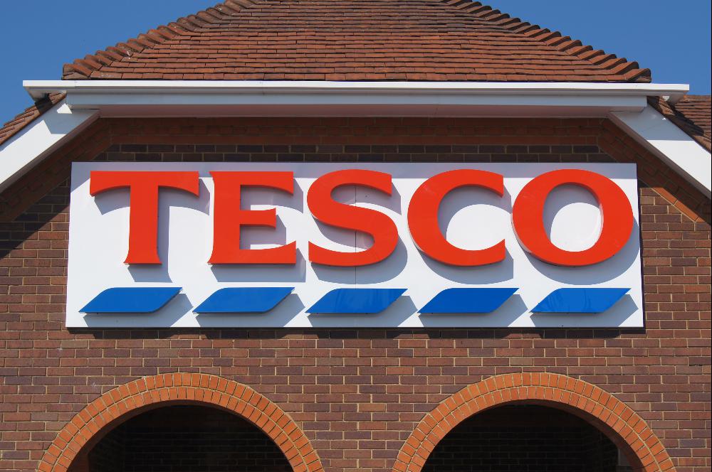 Tesco zanotowało ponad 6 mld funtów straty - będą zwolnienia