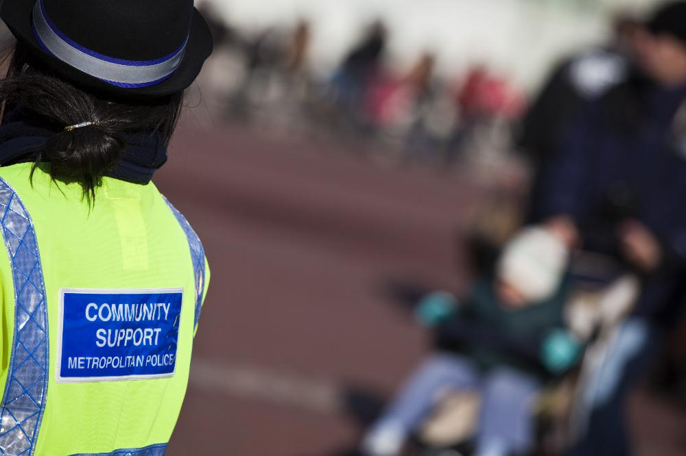 Policja dokonuje przeszukiwań dzieci nawet poniżej pięciu lat