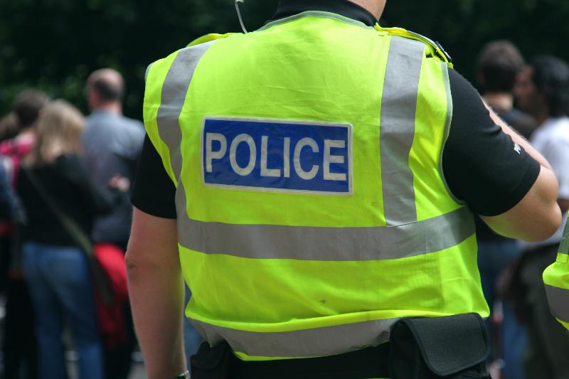 Groził policjantom kawałkiem szkła