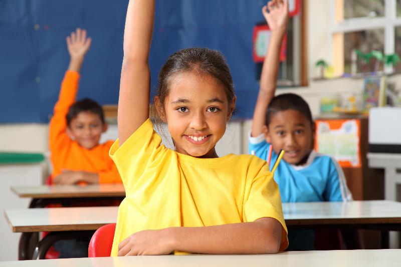 Rodzice zabierają dzieci ze szkoły z powodu plotki o nożu