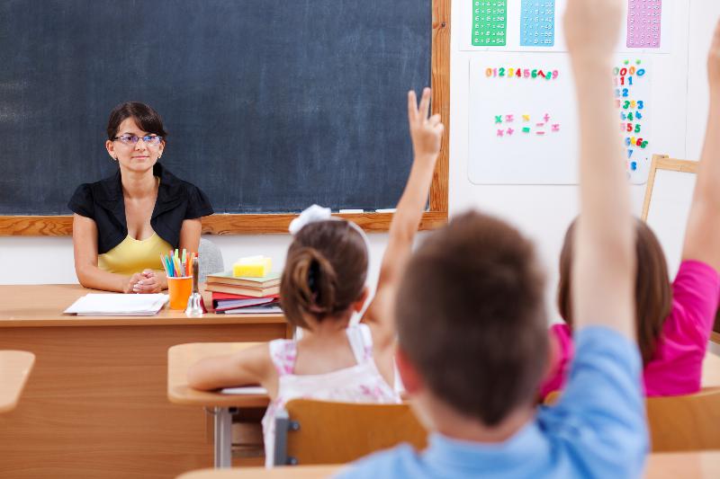 50 nauczycieli podstawówek atakowanych każdego dnia