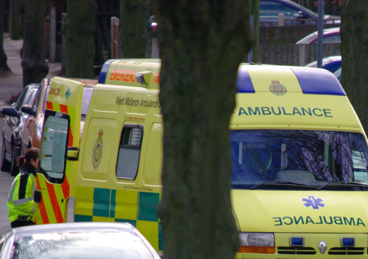 Sanitariusze karetek pogotowia są gryzieni, ranieni nożami, opluwani…