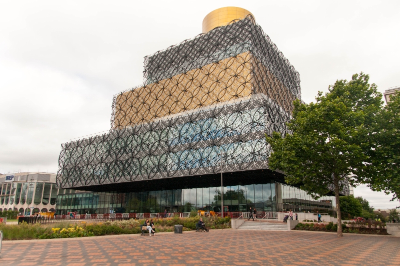 Dziś Library of Birmingham otwiera swoje podwoje dla zwiedzających.